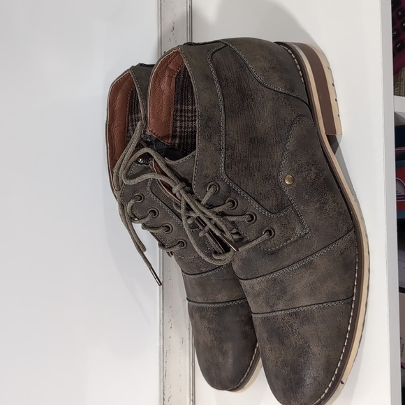Ferro Aldo Blaine‎ Chukka Boots Side Zip Vegan Leather Distressed 8 - Picture 1 of 6